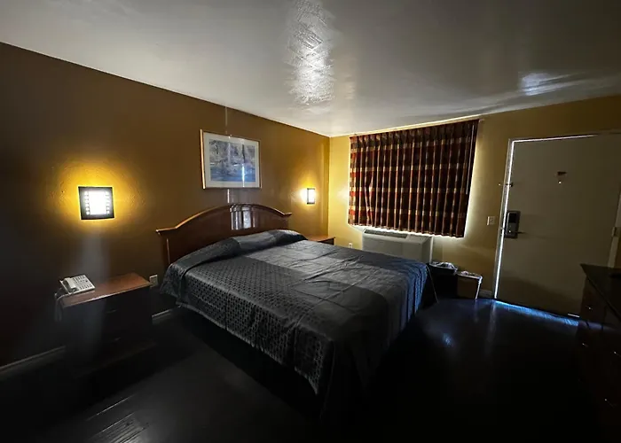 Sunpark Inn & Suites